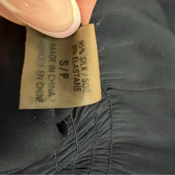 Saks Fifth Avenue Navy Blue Silk Sleeveless Blouse Ruching Bow Small Petite EUC - Picture 9 of 11